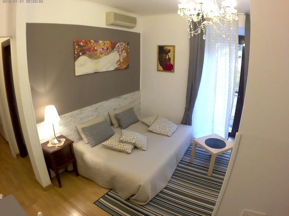 Ferienwohnung Lilium House Aventino Rom Apartment